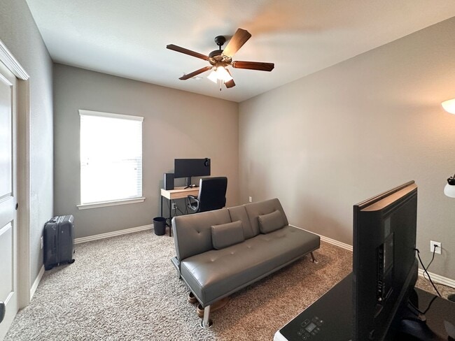 Building Photo - 3807 W Pawnee Rd