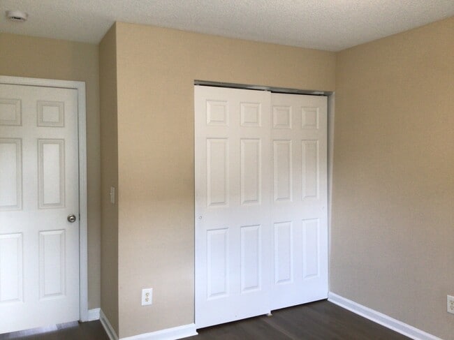 Building Photo - 3104 Olustee Dr