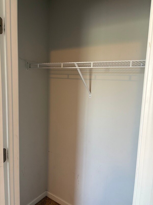 Building Photo - 407 Lakemont Dr