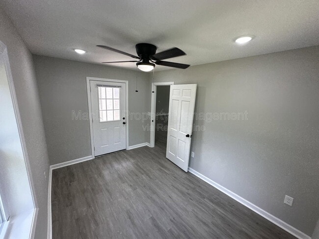 Building Photo - 12317 Metlock Rd