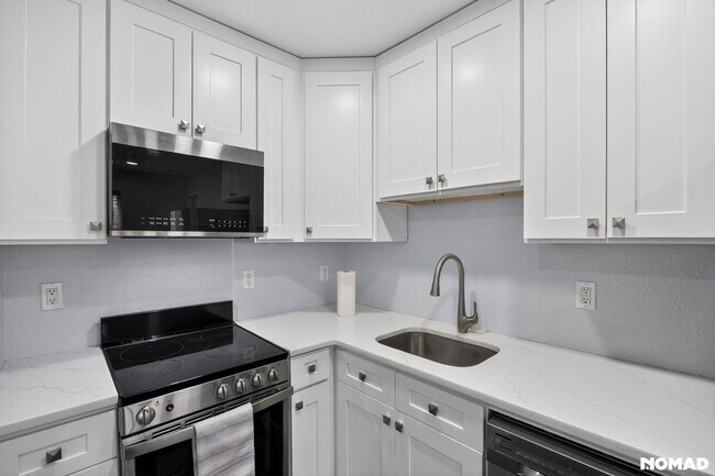 Building Photo - 1 Bedroom Condo in Hackensack