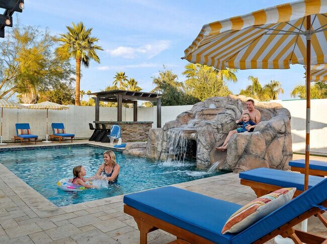 Building Photo - 12201 N 58th Way