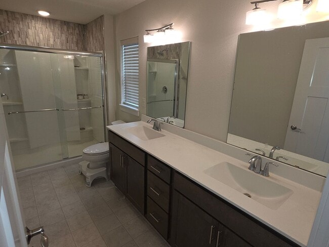 Building Photo - 4 bedroom Sussex home in Village Estates