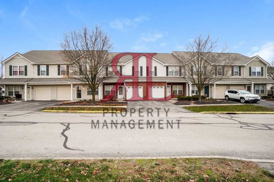 Primary Photo - 106 Portrait Cir