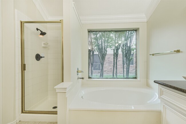 Building Photo - 7718 Trophy Pl Dr