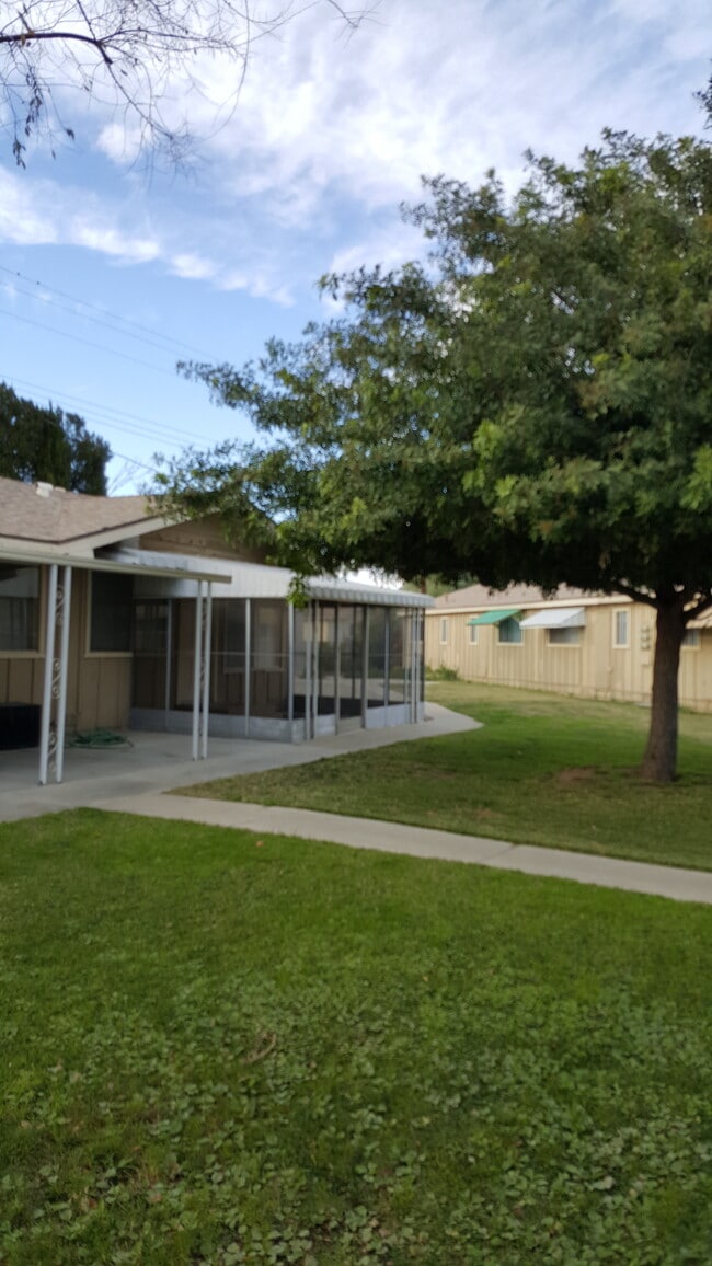 Front Patio of Unit - 150 E Lakeshore Dr