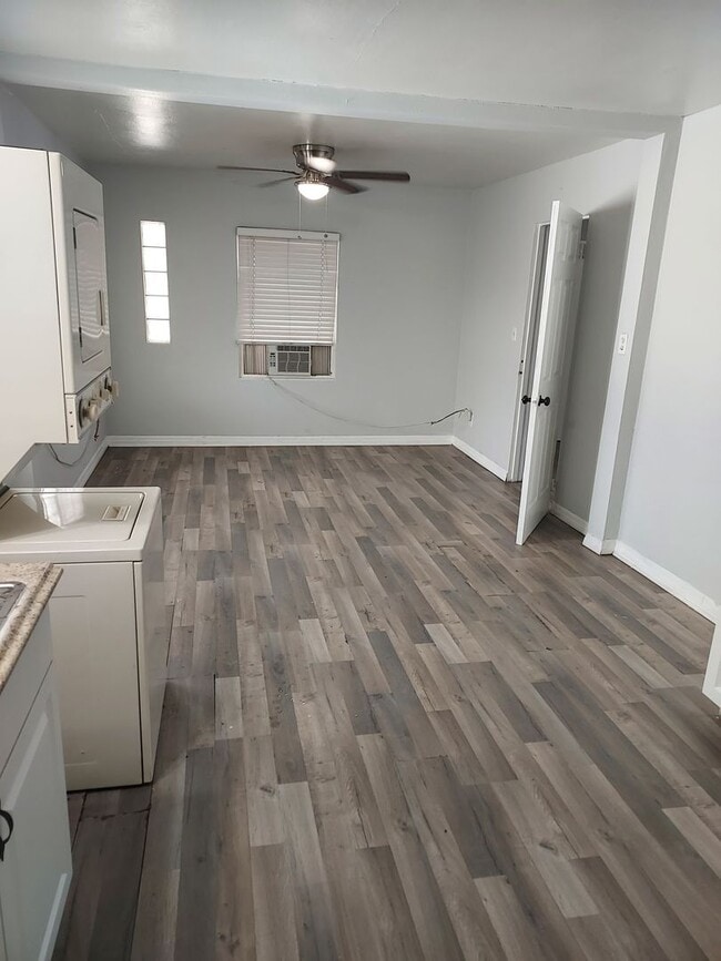 Building Photo - Stylish 2-bedroom apartment with 1 bathroom