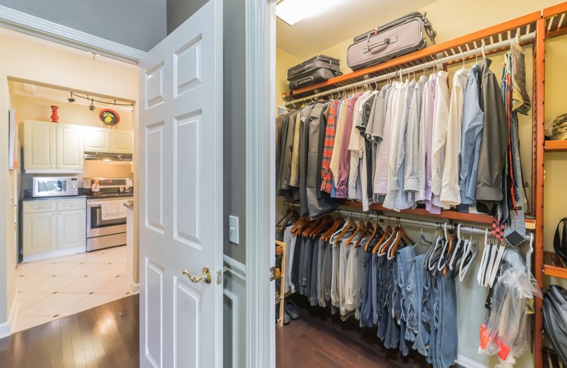 Building Photo - 3334 Peachtree Rd NE