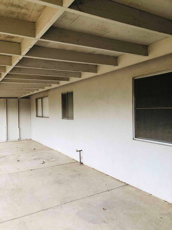 Building Photo - 0 N Winton Way