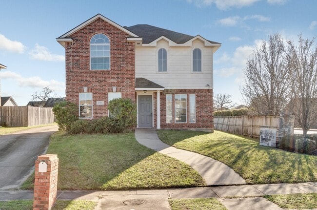 Building Photo - 2400 Pintail Loop