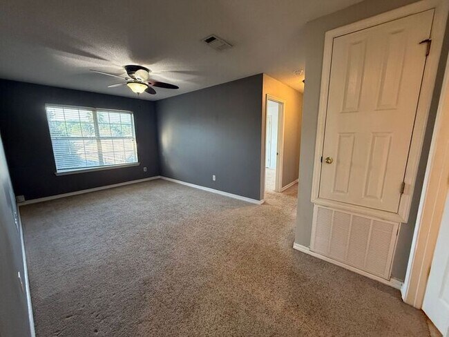 Building Photo - Gulf Breeze - Grand Ridge - 4 bedroom, 2.5...