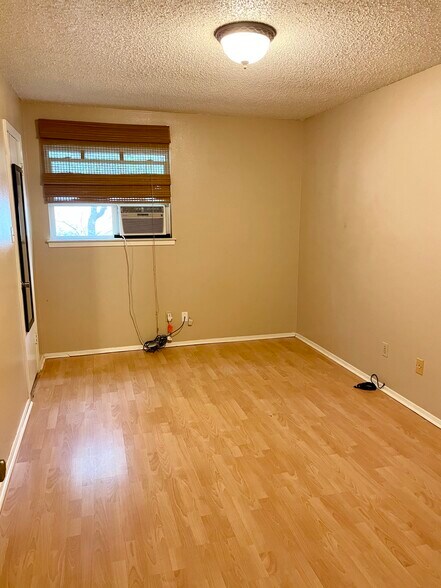 Building Photo - 9011 Sawtooth Ln