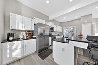 Building Photo - 28 Columbus Square Dr