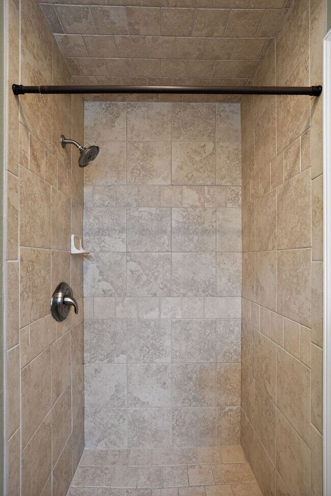 Building Photo - 2511 Ironwood Ct