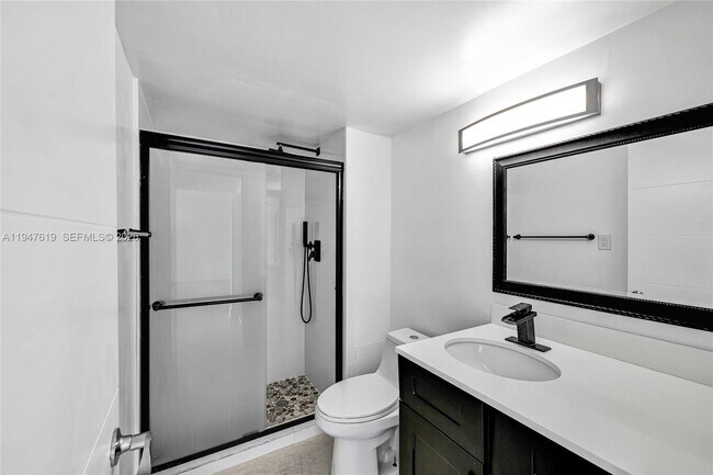 Building Photo - 18041 Biscayne Blvd