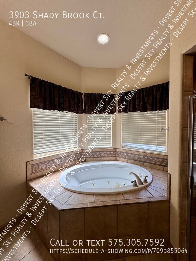 Building Photo - 3903 Shady Brook Ct