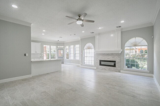 Building Photo - 6302 Laver Love Dr