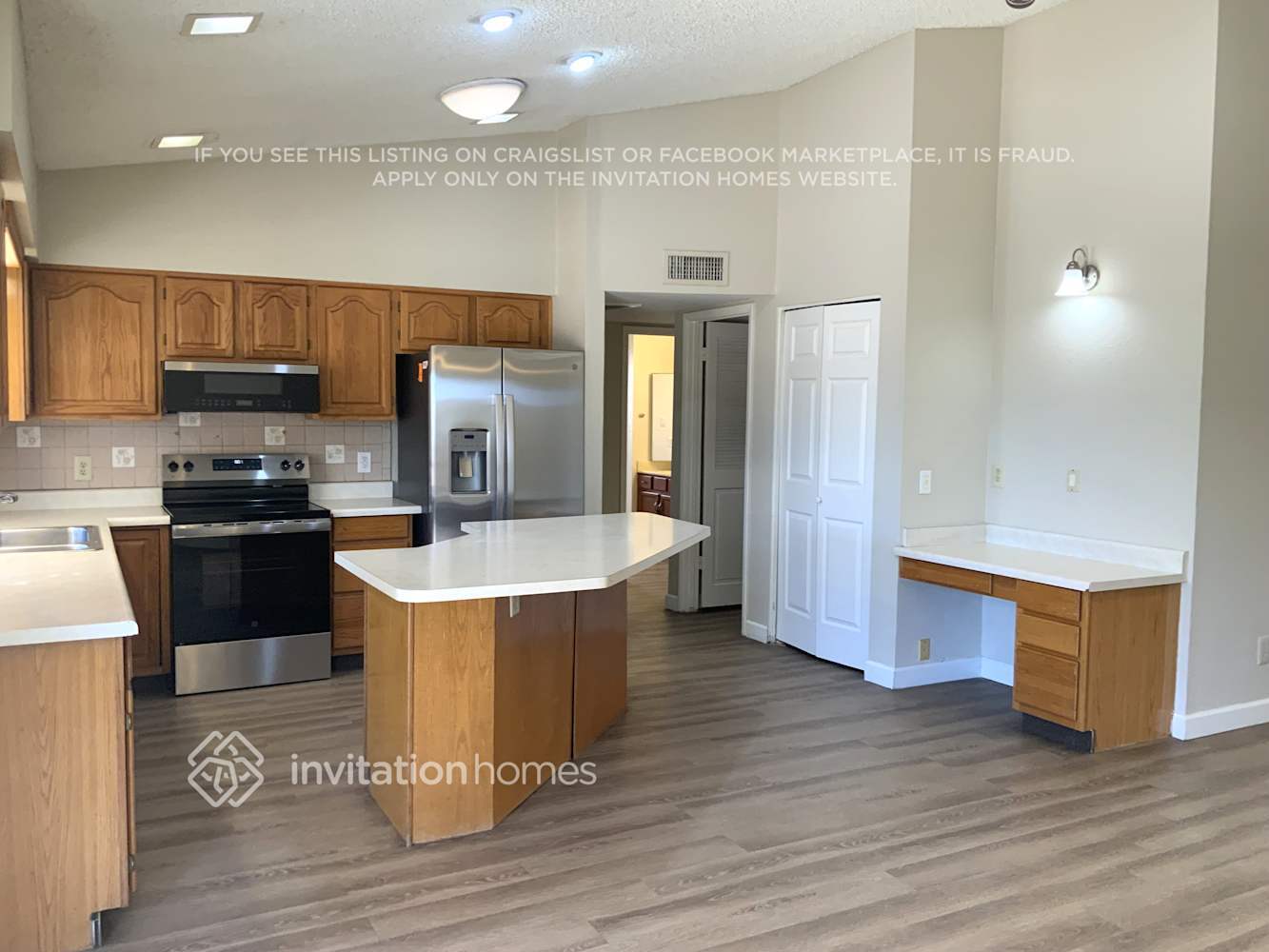 Building Photo - 18432 N 46th Ave