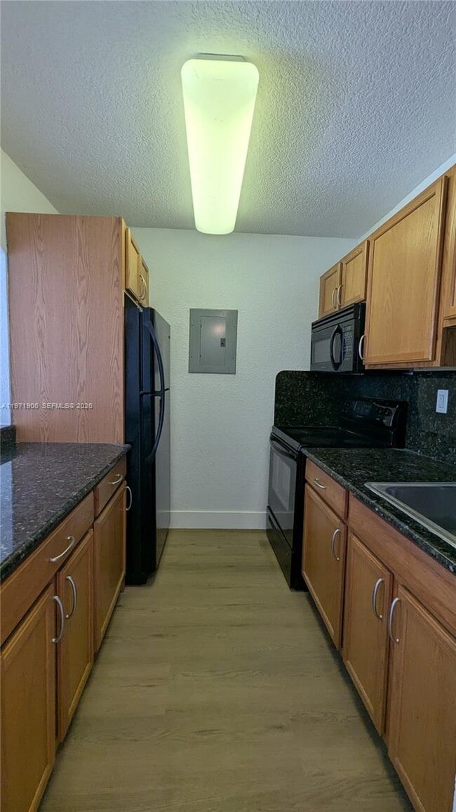 Building Photo - 445 SW 11th St