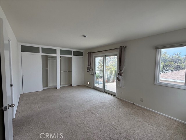 Building Photo - 714 Loma Dr