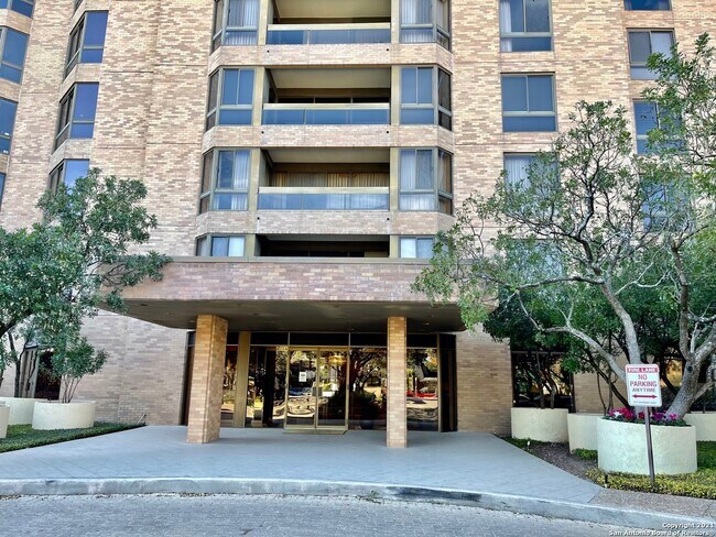 Building Photo - 7887 Broadway-