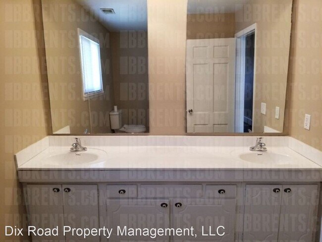 Building Photo - 4 br, 2 bath House - 313 McKinley Street,
