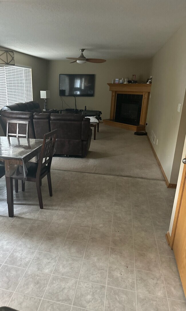 Building Photo - 6407 Wilcot Ct