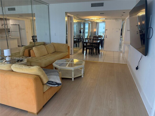 Building Photo - 9273 Collins Ave
