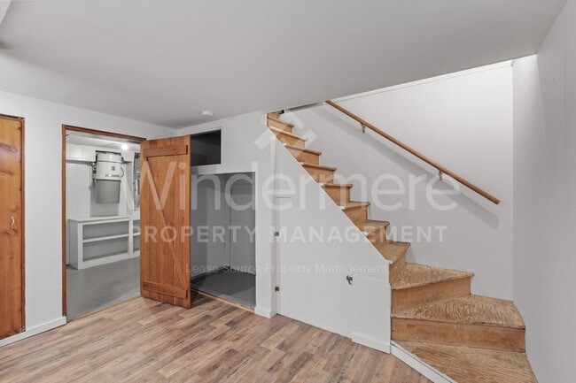 Building Photo - Beautiful 3-Bedroom Home - EV Charger - Pet Friendly