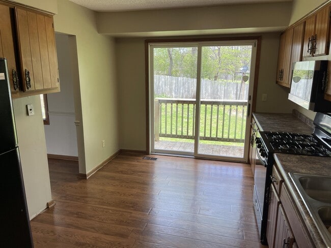Building Photo - 2018 Timberridge Dr