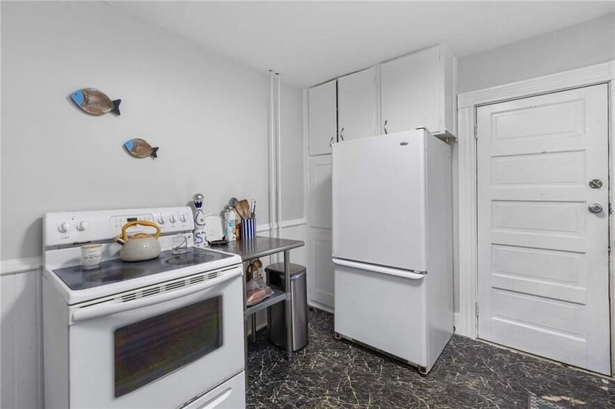 Building Photo - 58 Gibbs Ave