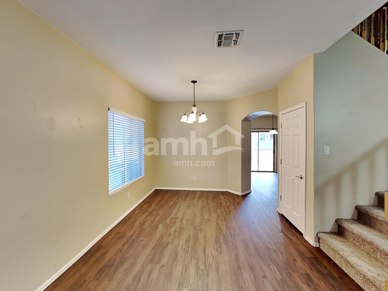 Building Photo - 162 E Via Teresita