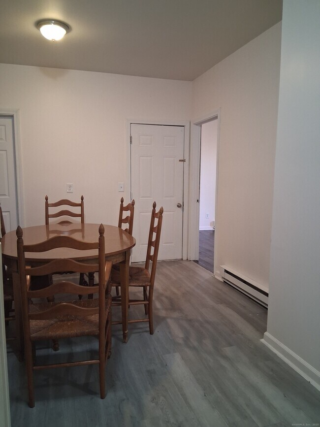 Building Photo - 367 Watertown Ave