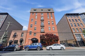 Building Photo - 818 Jefferson St