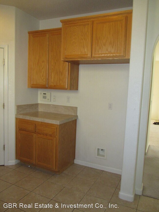 Building Photo - 4 br, 3 bath House - 710 Ward Way