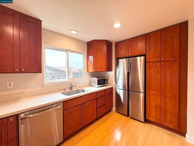 Building Photo - 2307 Panoramic Dr