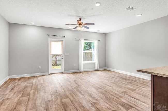 Building Photo - 6036 Royal Port Ct