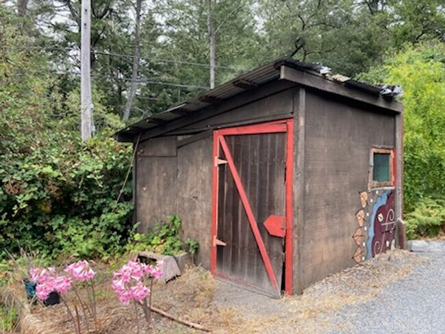 Building Photo - 16715 Coleman Valley Rd