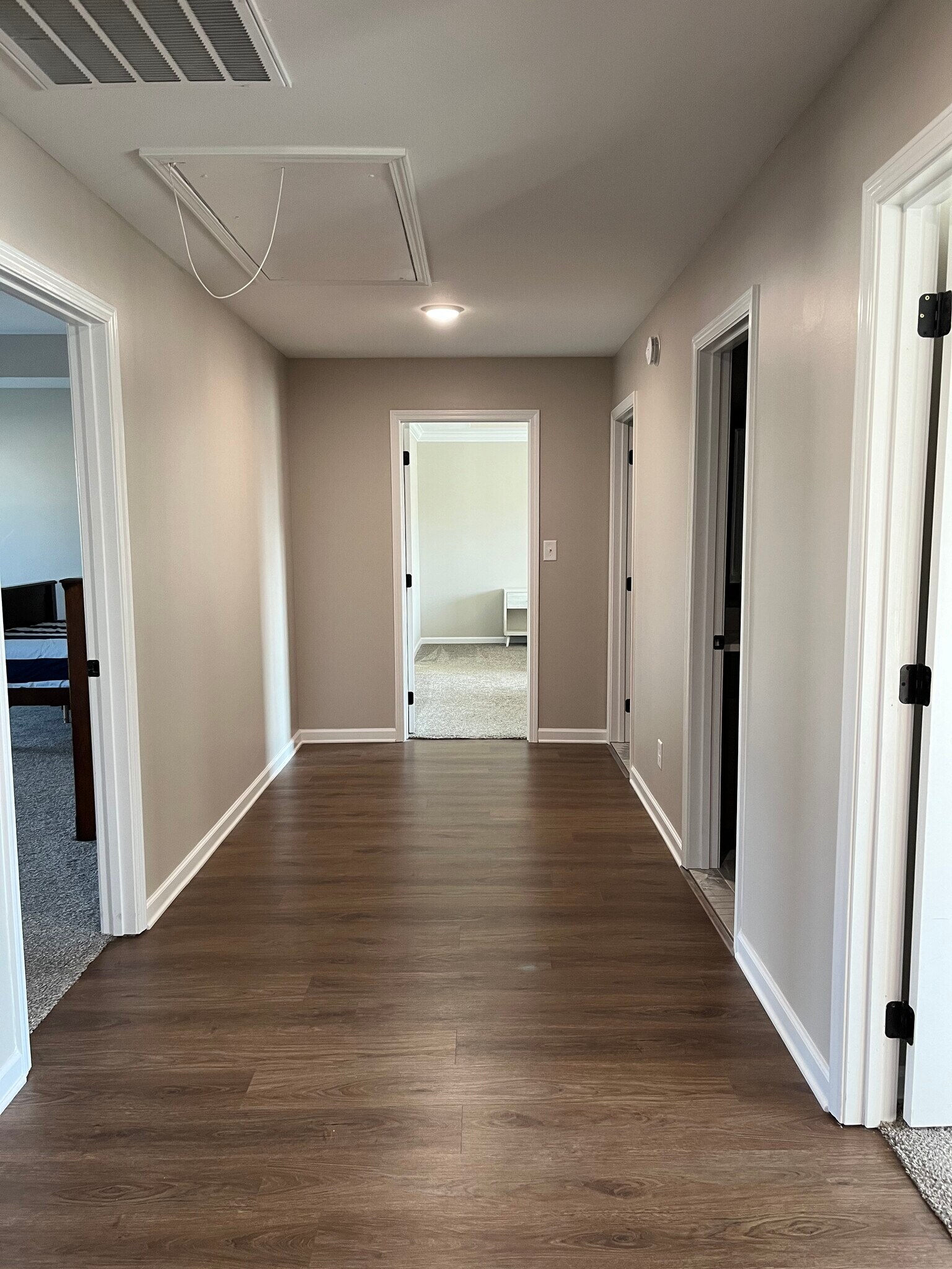 Building Photo - 1529 Kestrel Dr