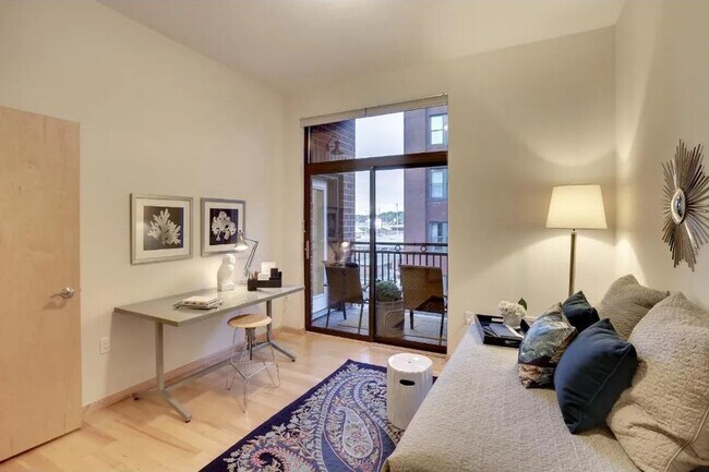 Building Photo - NOVEMBER MOVE-IN SPECIAL FOR QUALIFIED APP...