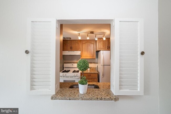 Building Photo - 103 Drummers Ln