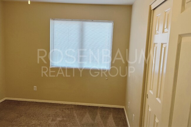 Building Photo - Beautiful 3-bedrooms, 2-baths home nestled...