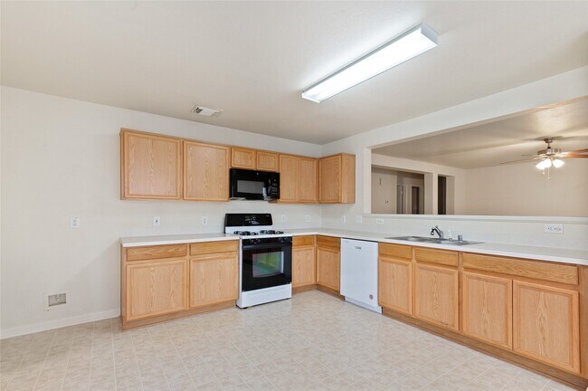 Building Photo - 29522 Legends Stone Dr