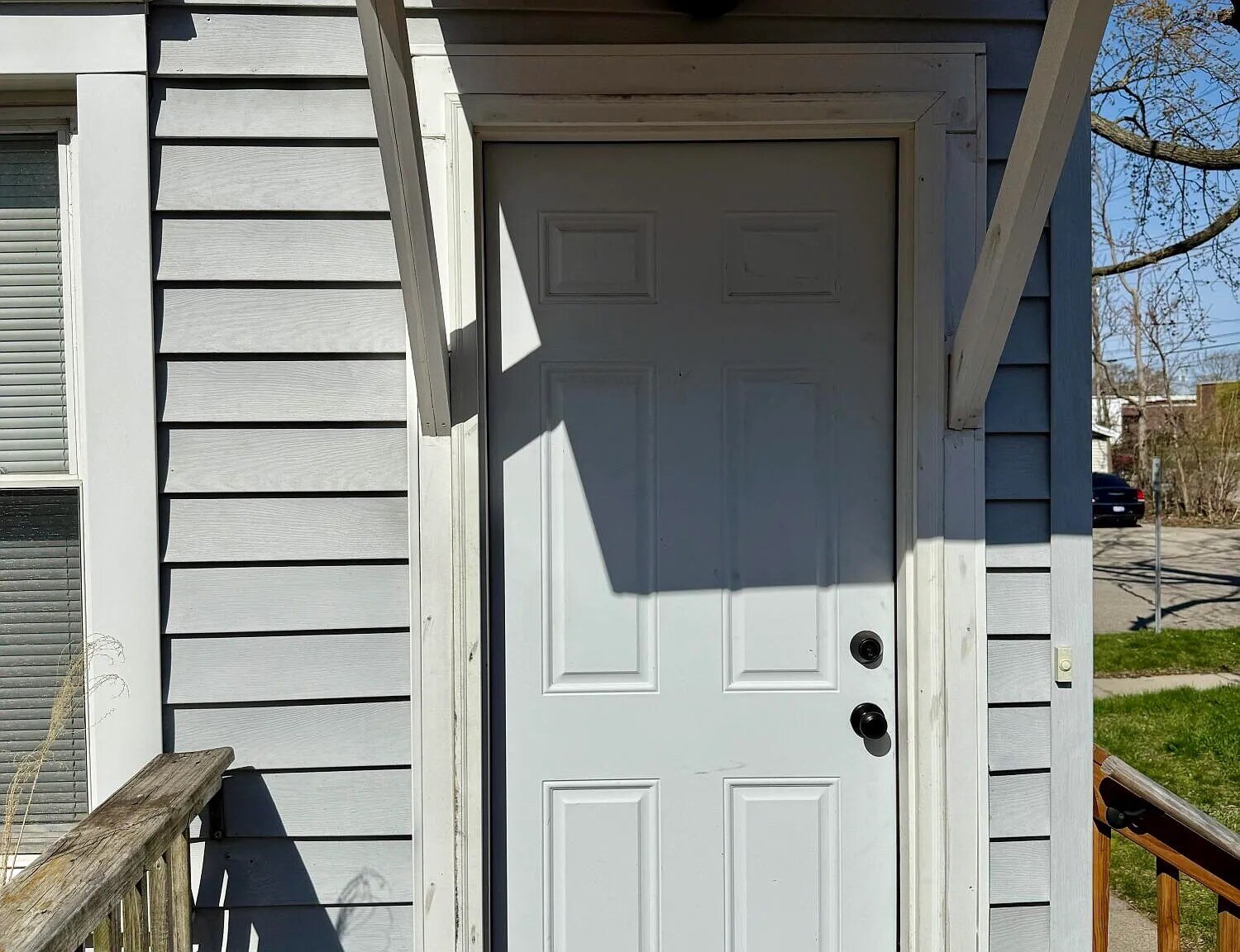 Entry to basement with washer & dryer - 1403 Columbus Ave