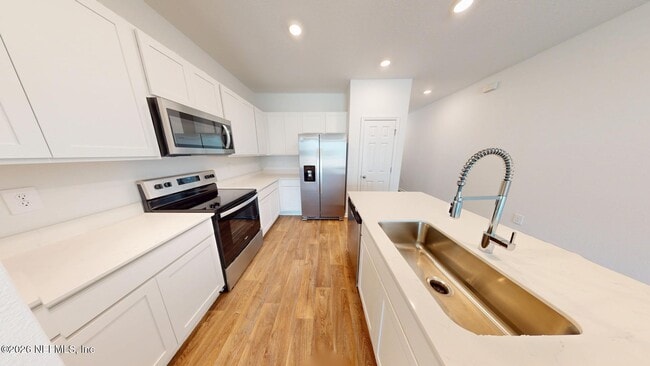 Building Photo - 12727 Whelan Ave