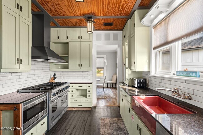 Building Photo - 3209 Swordfish Dr