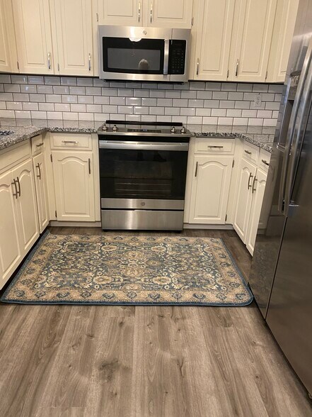 fully equipped kitchen - 1202 NW 6th St