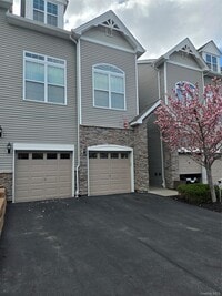 Building Photo - 913 Hawthorn Way