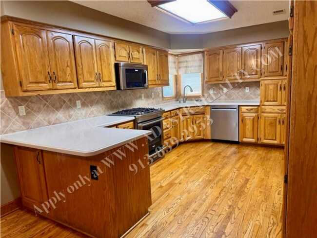 Building Photo - Beautiful 2 Story Home in OLATHE - Coming ...