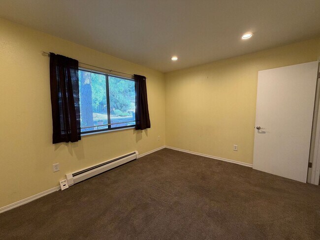 Building Photo - 1114 Centaur Cir